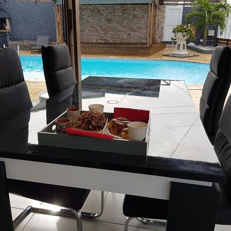 Studio Tres Bon Standing 호텔 Petite Île 외부 사진